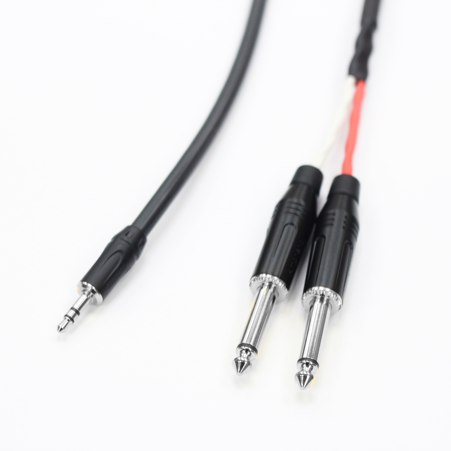 Кабель minijack 3.5 mm stereo - 2 Jack 6.3 mm mono Amphenol 3m Кабель minijack 3.5 mm stereo - 2 Jack 6.3 mm mono Amphenol 3m MMAG (собственное производство)